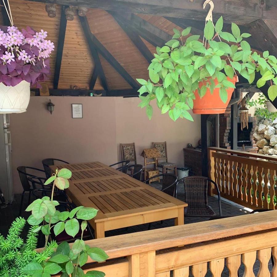 Pensiunea Haiduc Sacele Brasov Bagian luar foto