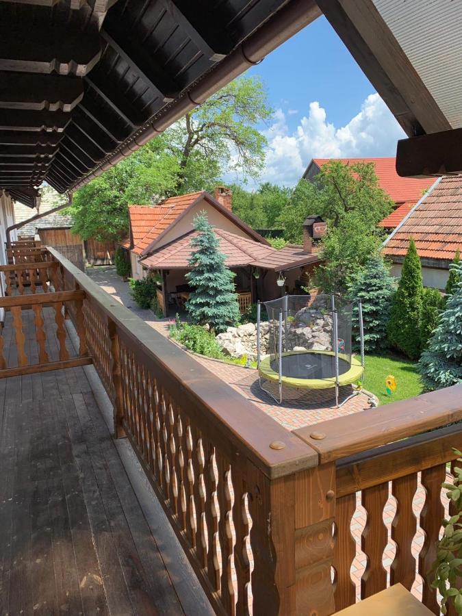 Pensiunea Haiduc Sacele Brasov Bagian luar foto