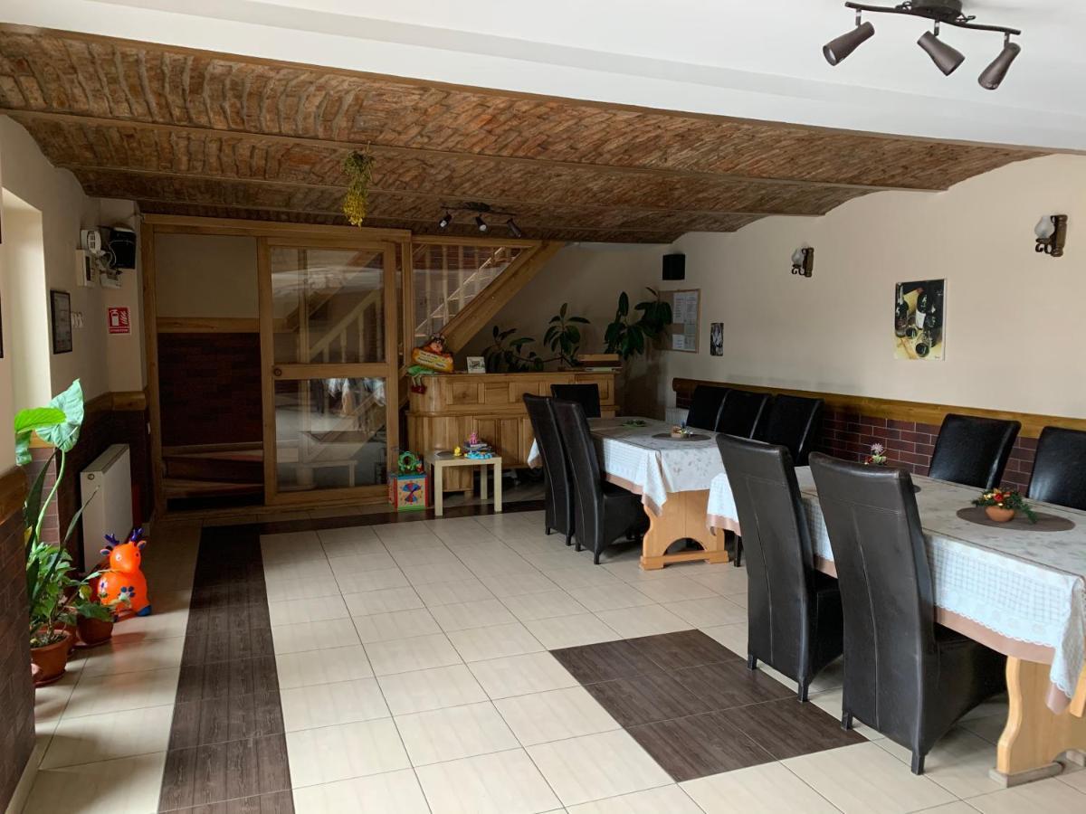 Pensiunea Haiduc Sacele Brasov Bagian luar foto