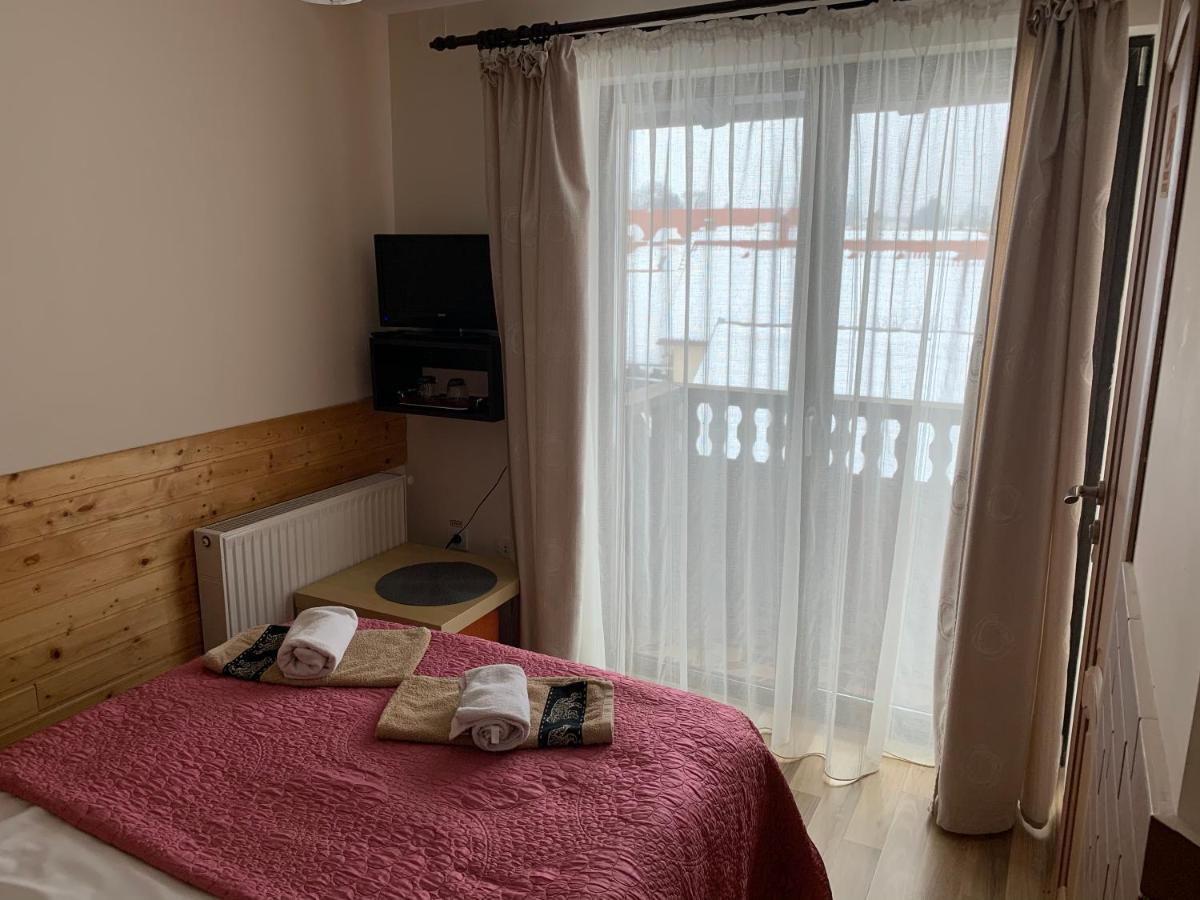 Pensiunea Haiduc Sacele Brasov Bagian luar foto